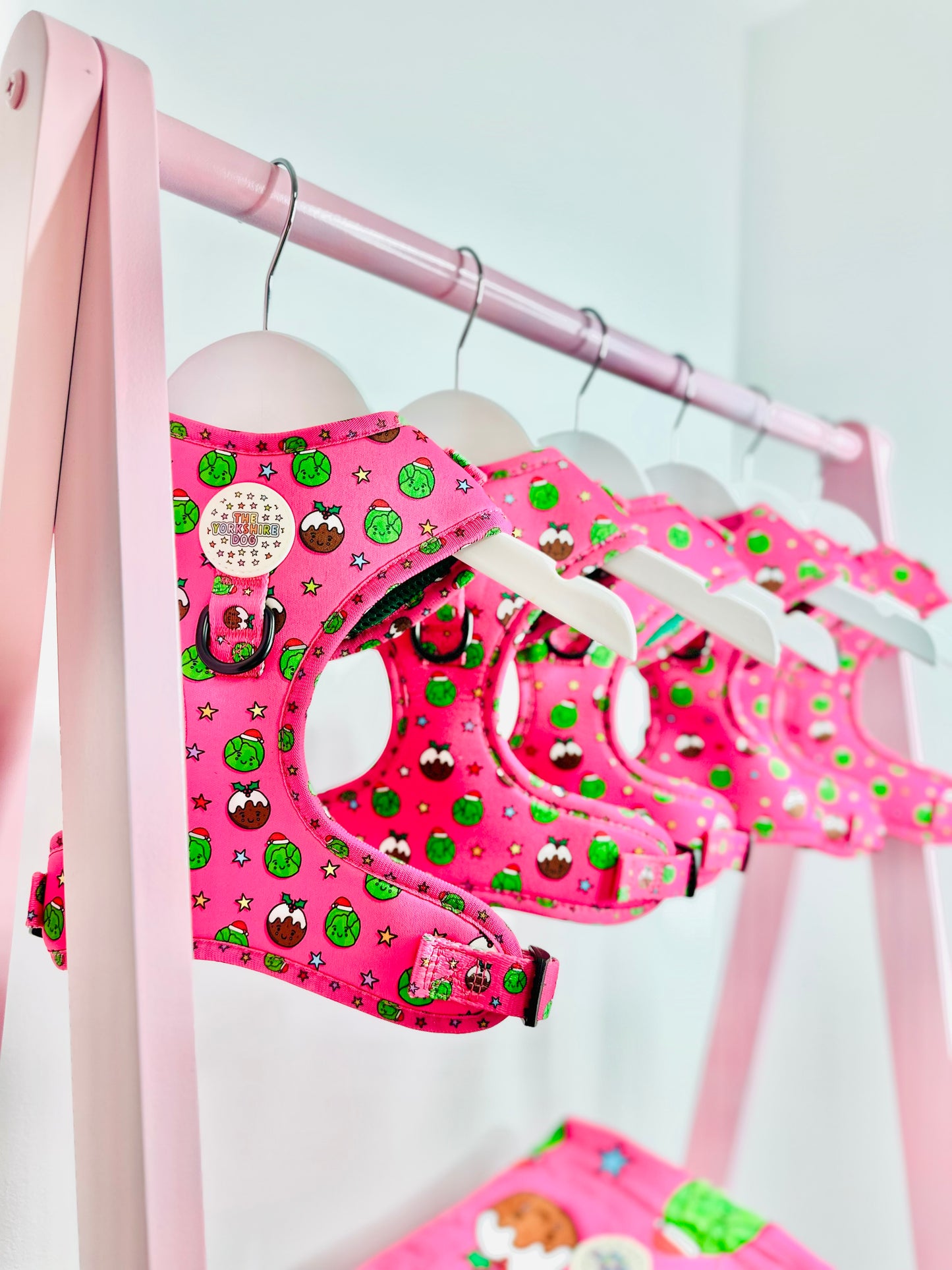 Season’s Eatings Adjustable Harness